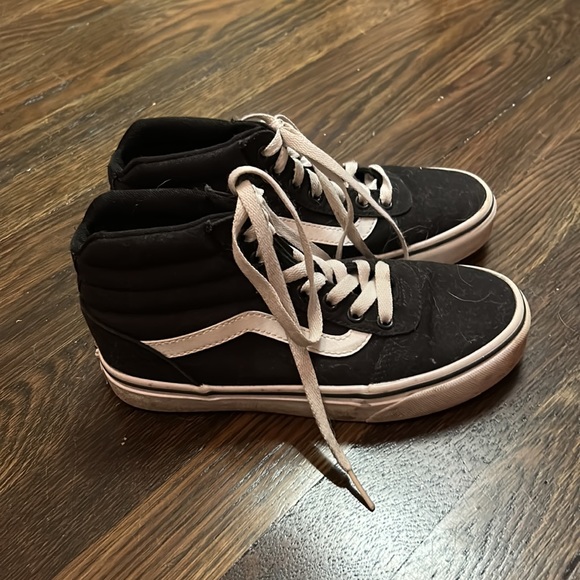 Black and white high top vans barely worn practically perfect condition. - Picture 3 of 3